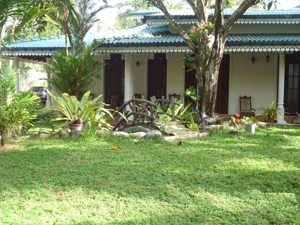 Thambara Villa Unawatuna Exterior photo