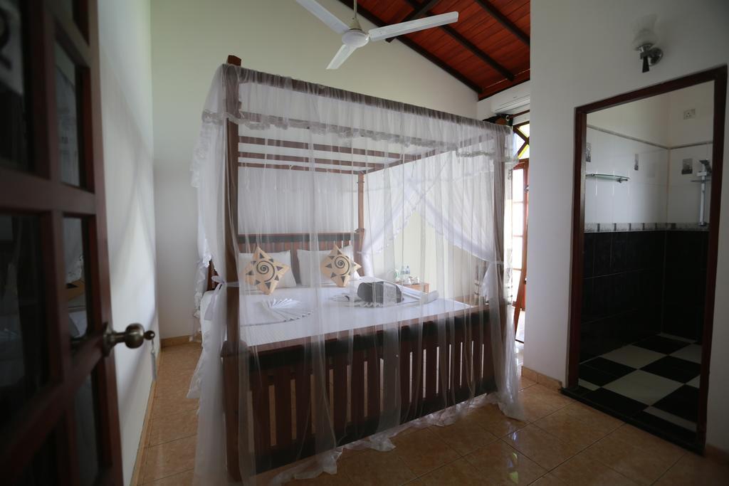 Thambara Villa Unawatuna Exterior photo